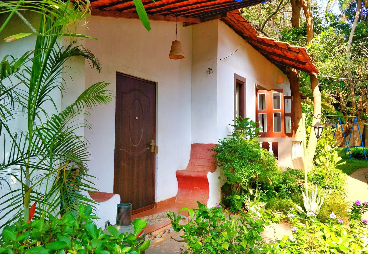 Dona Julia Beach Resort Calangute Eksteriør billede