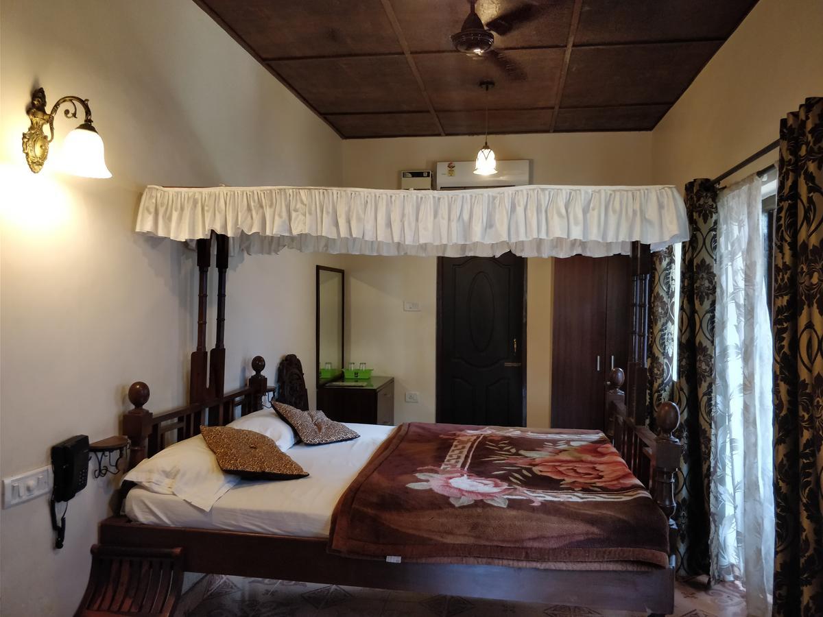 Dona Julia Beach Resort Calangute Eksteriør billede