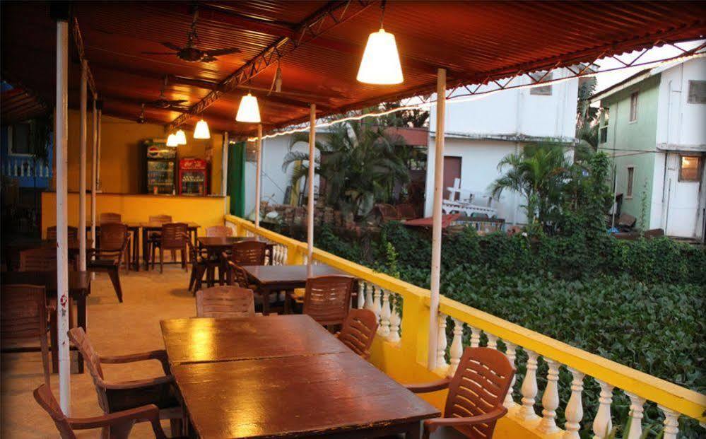 Dona Julia Beach Resort Calangute Eksteriør billede
