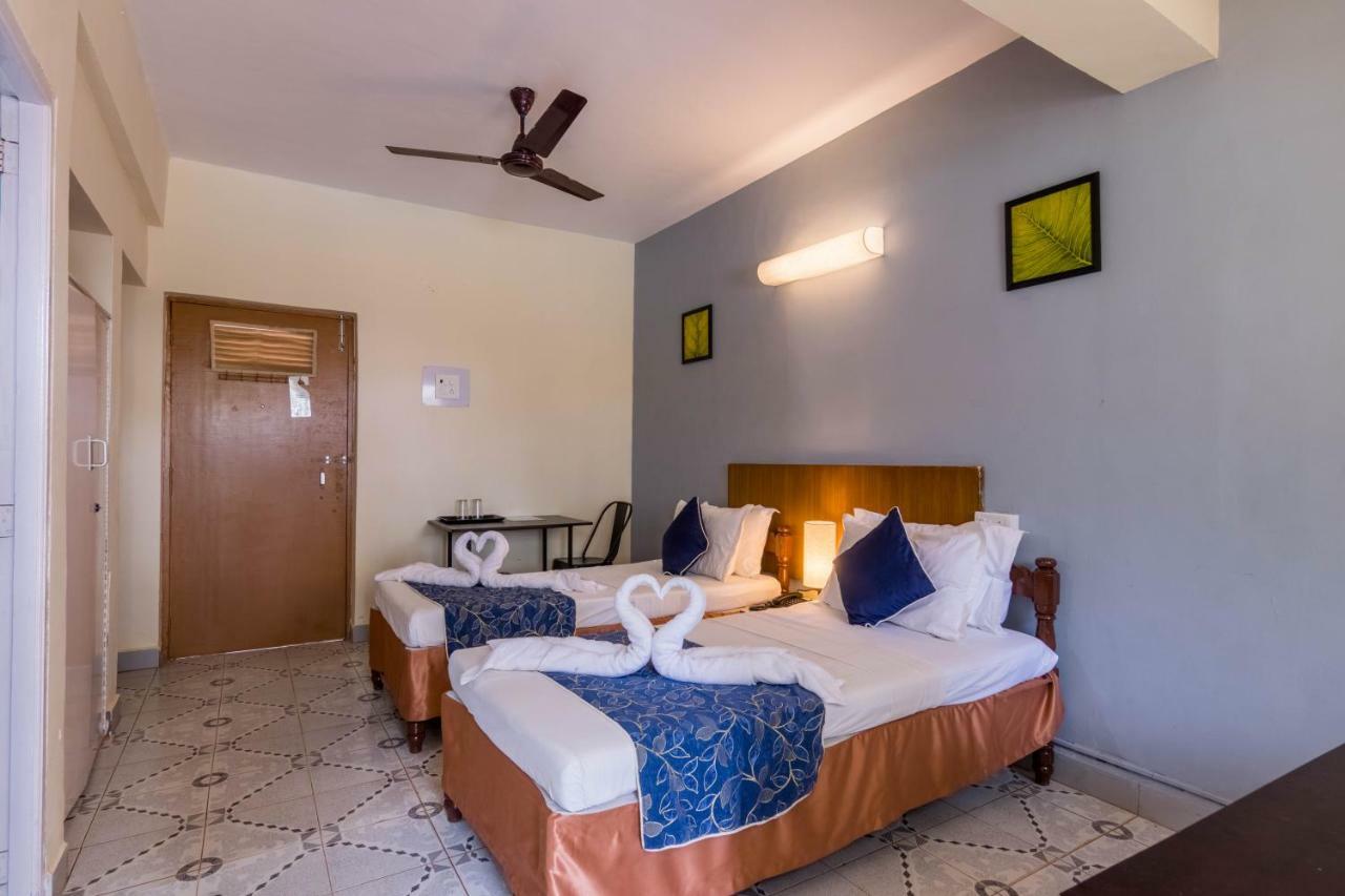 Dona Julia Beach Resort Calangute Eksteriør billede