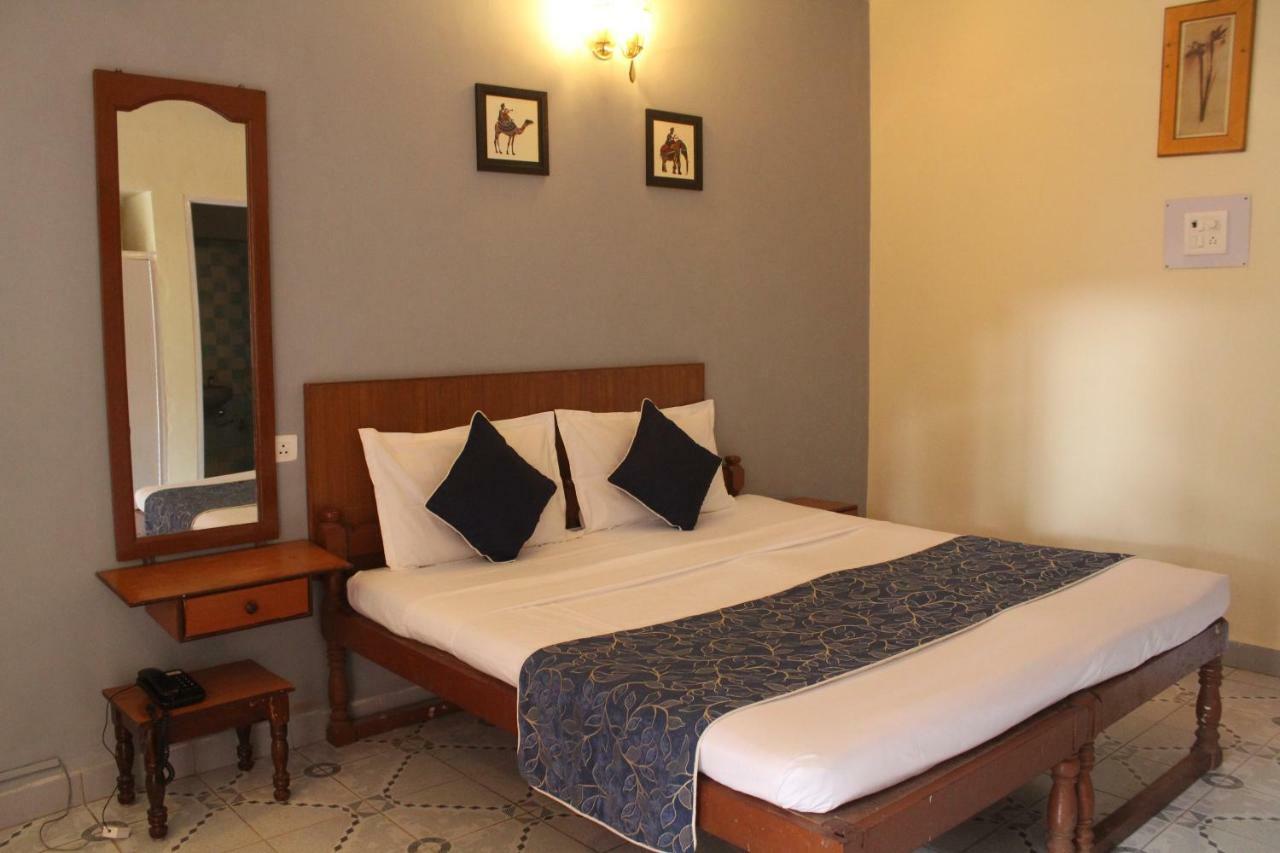 Dona Julia Beach Resort Calangute Eksteriør billede